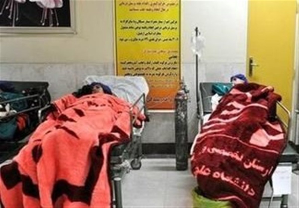 ۴ دانش آموز قمی راهی بیمارستان شدند