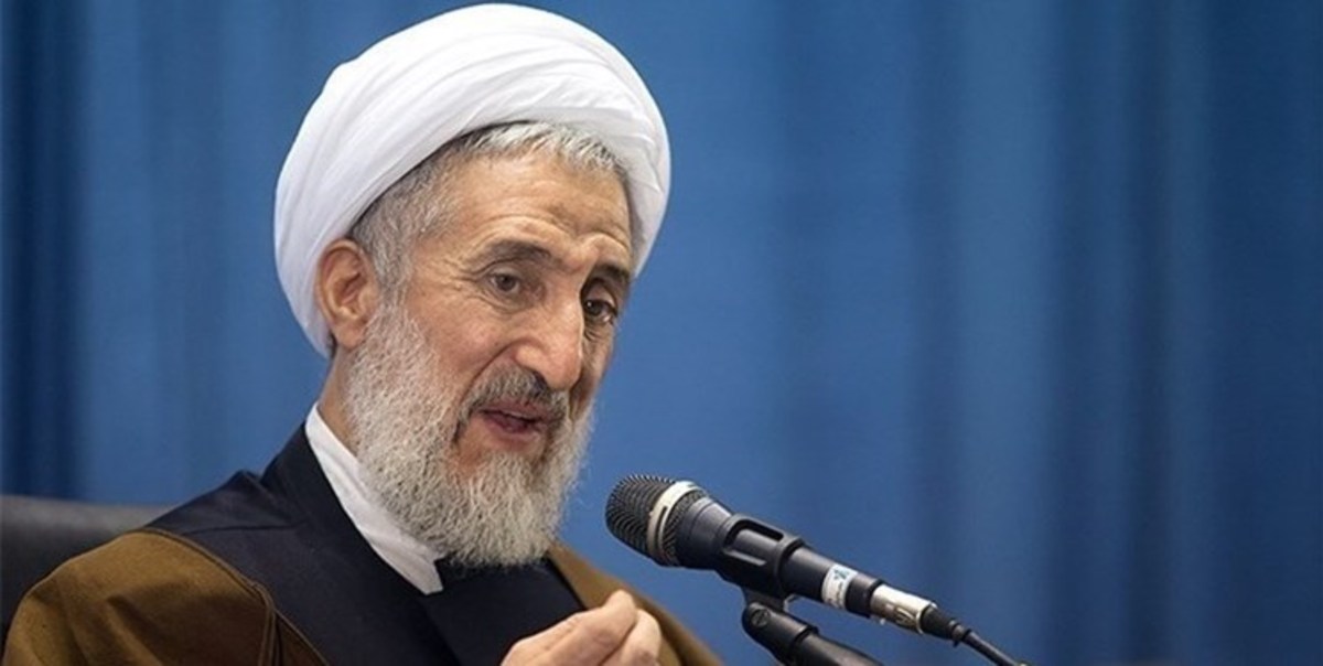 آیت‌الله صدیقی: کشور درگیر جنگ اقتصادی است/ دعا کلید حل مشکلات