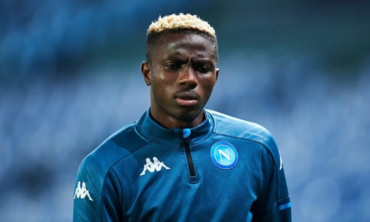 اوسیمن، محبوب هواداران شهر ناپل