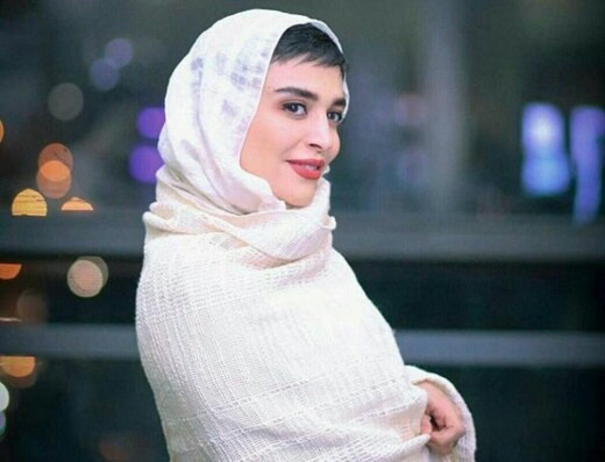 «عشق روز‌های کرونا» در کلاه گیسِ اندیشه فولادوند + عکس