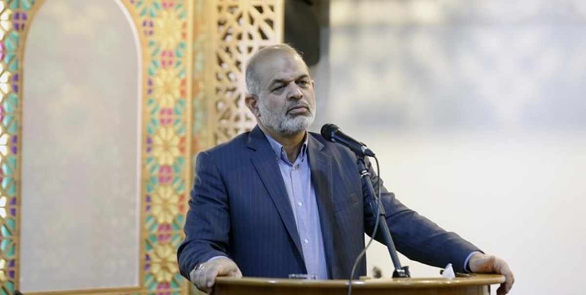 شهدای ما ادامه دهنده جریان کربلا هستند/دولت خود را مکلف می‌داند تا خواسته‌های مردم را محقق کند