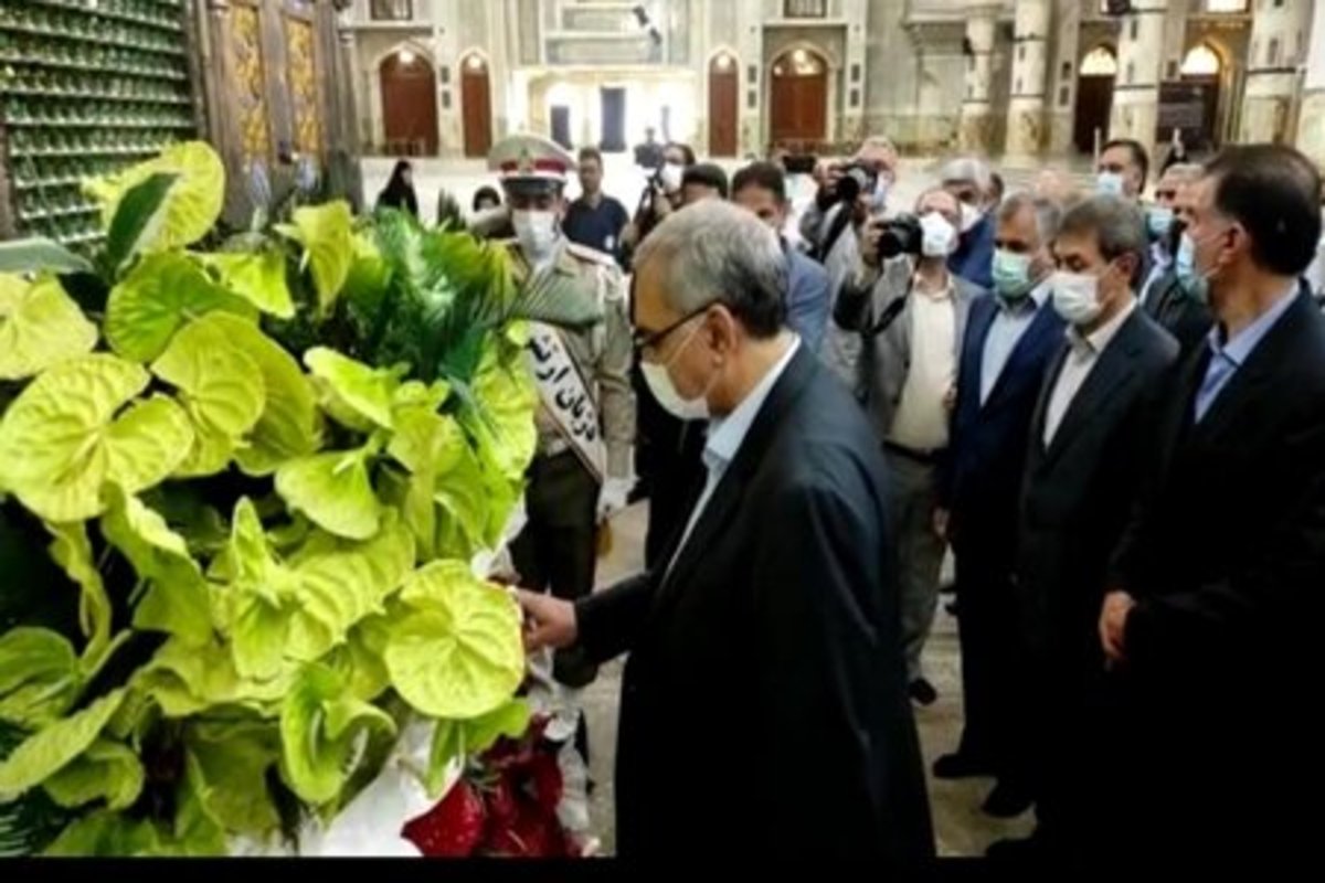 وزیر، معاونان و مدیران وزارت بهداشت با آرمان‌های امام خمینی (ره) تجدید میثاق کردند