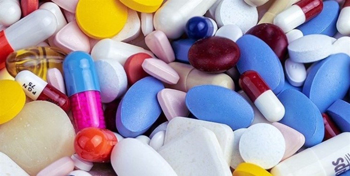 اصلاح قیمت ۲۵۰ قلم دارو/ نقش سامانه تیتک در جلوگیری از کمبود‌های دارویی