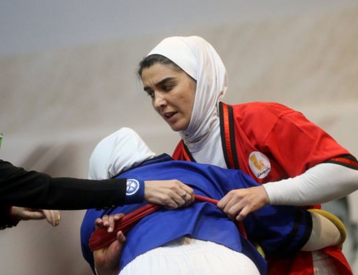 سرمربی کشتی زنان:در مسابقات قهرمانی آسیا قول مدال نمی‌دهم