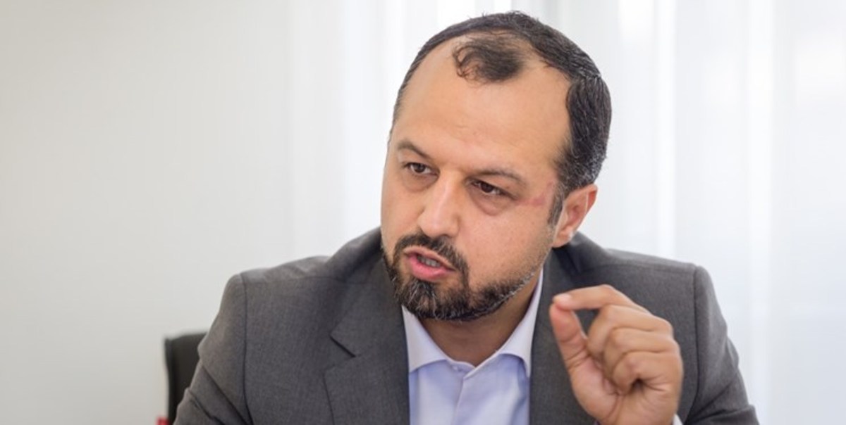 وزیر اقتصاد: تمام شبکه اطلاعات کارت‌های بانکی به هم متصل شد