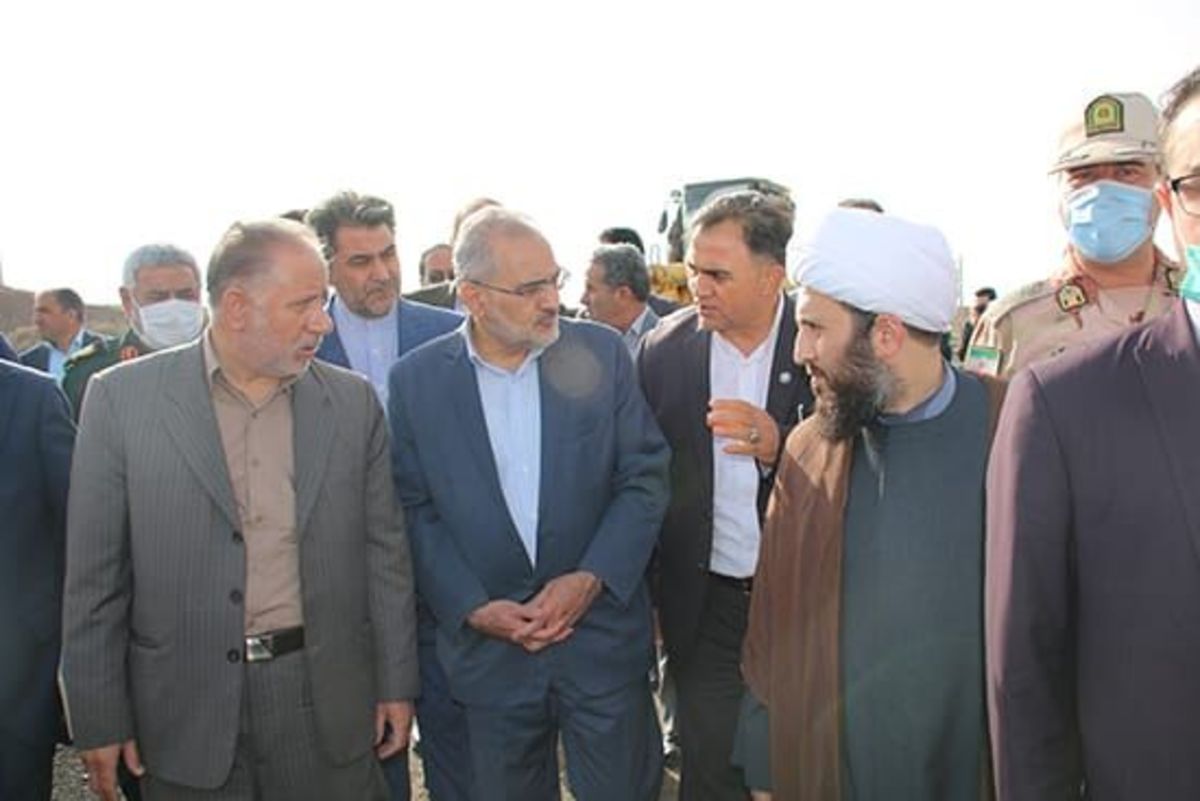 دولتمردان در خدمتگزاری به، ولی نعمتان انقلاب ایثار شهدا را الگو قرار دهند