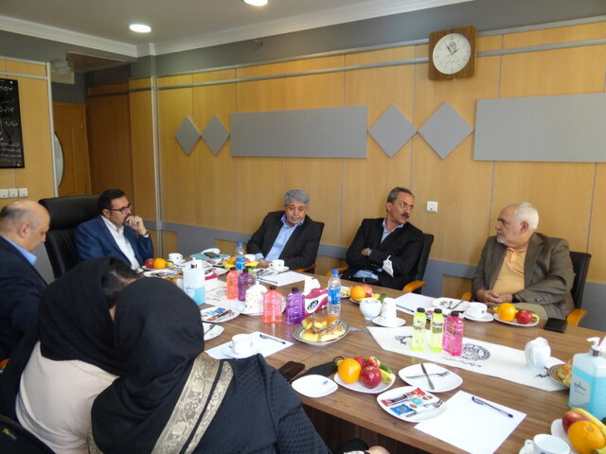 تسلط بر زبان بین الملل موضع حقوقدانان ایرانی در مجامع جهانی را مستحکم‌تر می‌کند