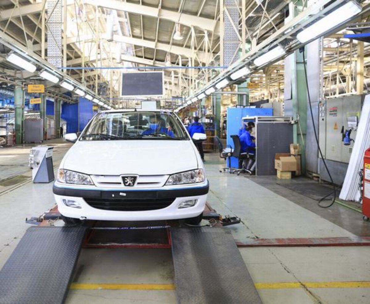 برنامه‌ریزی برای تولید ۱.۶ میلیون دستگاه خودرو/واردات خودرو در دستور کار است