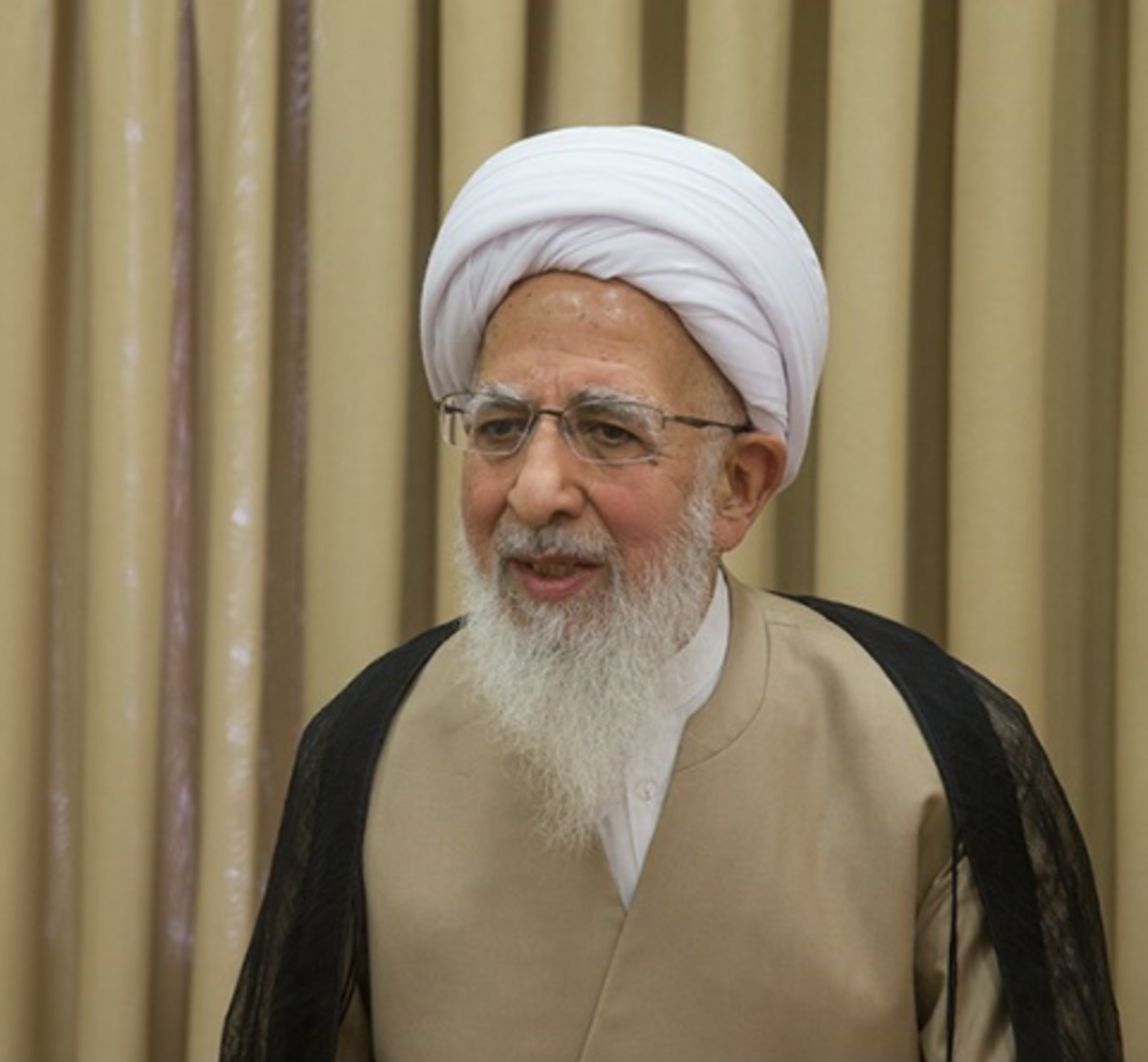 همسر آیت الله جوادی آملی دار فانی را وداع گفت / جزئیات مراسم تشییع
