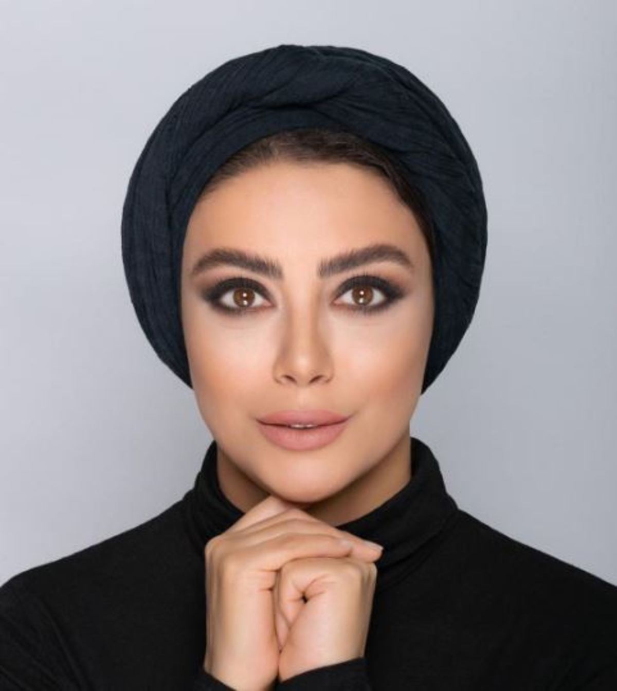 سلفی شبنم فرشادجو با چادر و حجاب قاجاری 