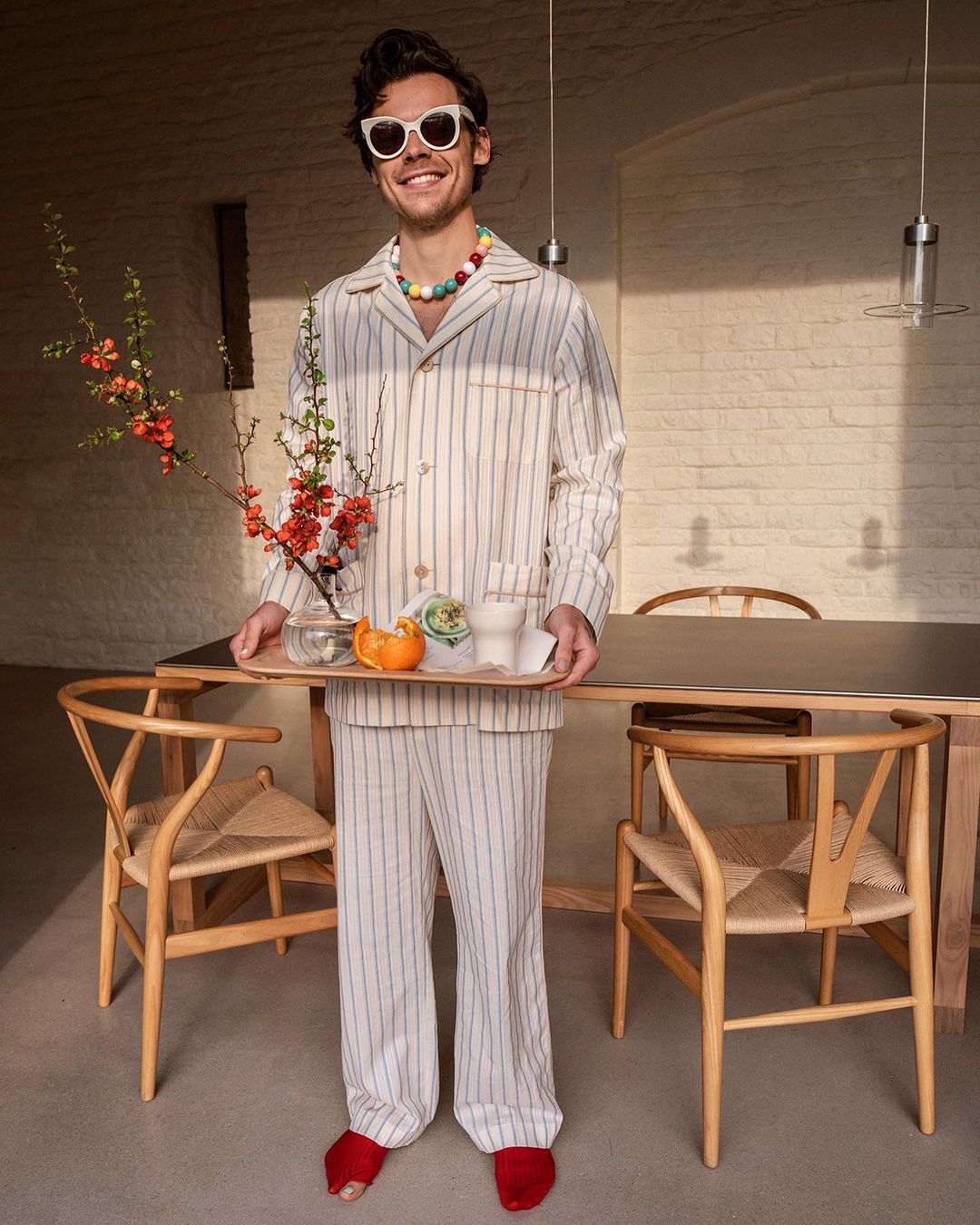 جوراب پاره مد شد !! جوراب پاره مد شد !!