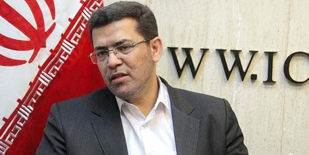 بهبود شرایط کارگران با افزایش حداقل دستمزد نیروی‌کار
