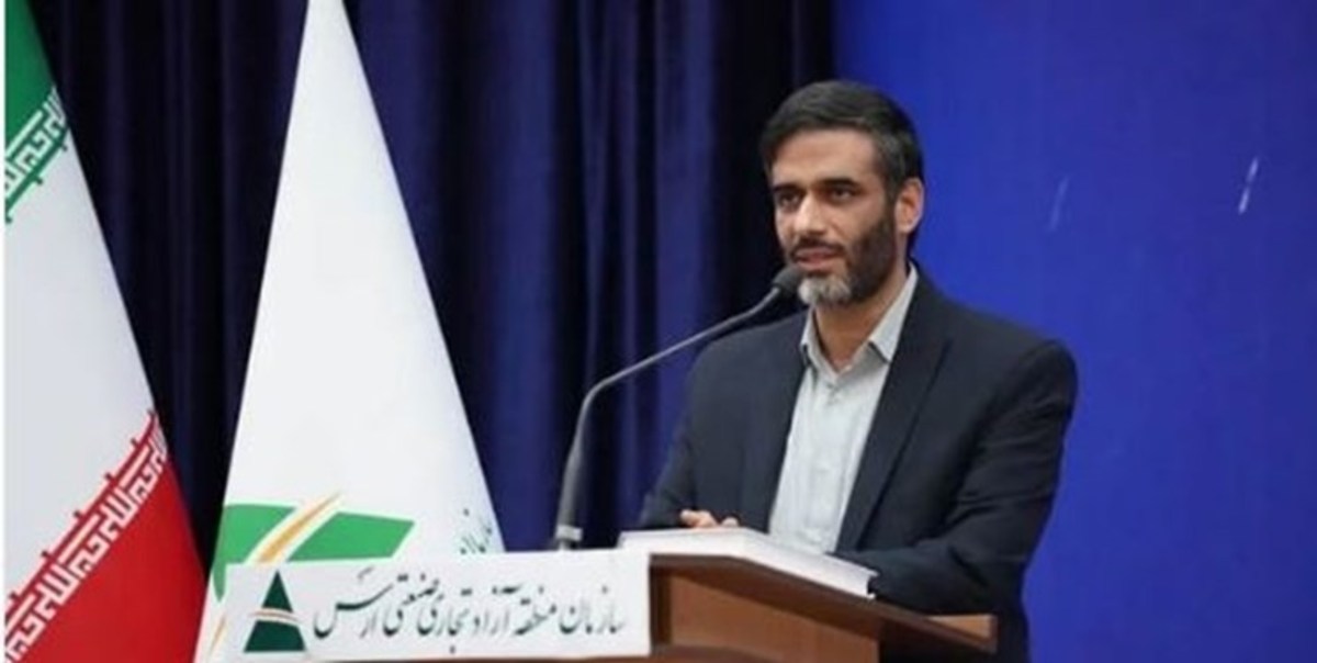 محمد: نباید اجازه دهیم مخالفان مناطق آزاد نظرشان را تحمیل کنند/ افراد زیادی درباره انتصابات در مناطق آزاد نظر می‌دهند!