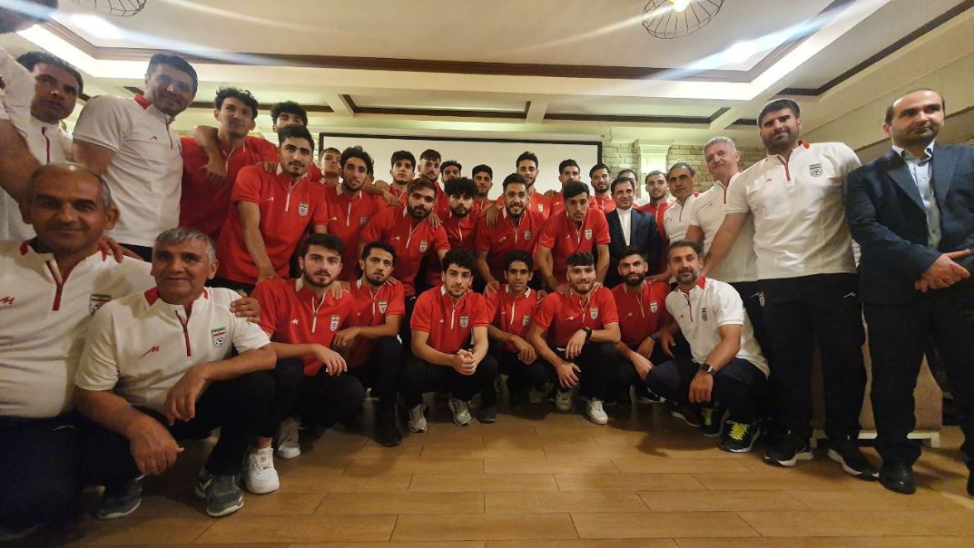 آقای سفیر میزبان ملی‌پوشان + عکس