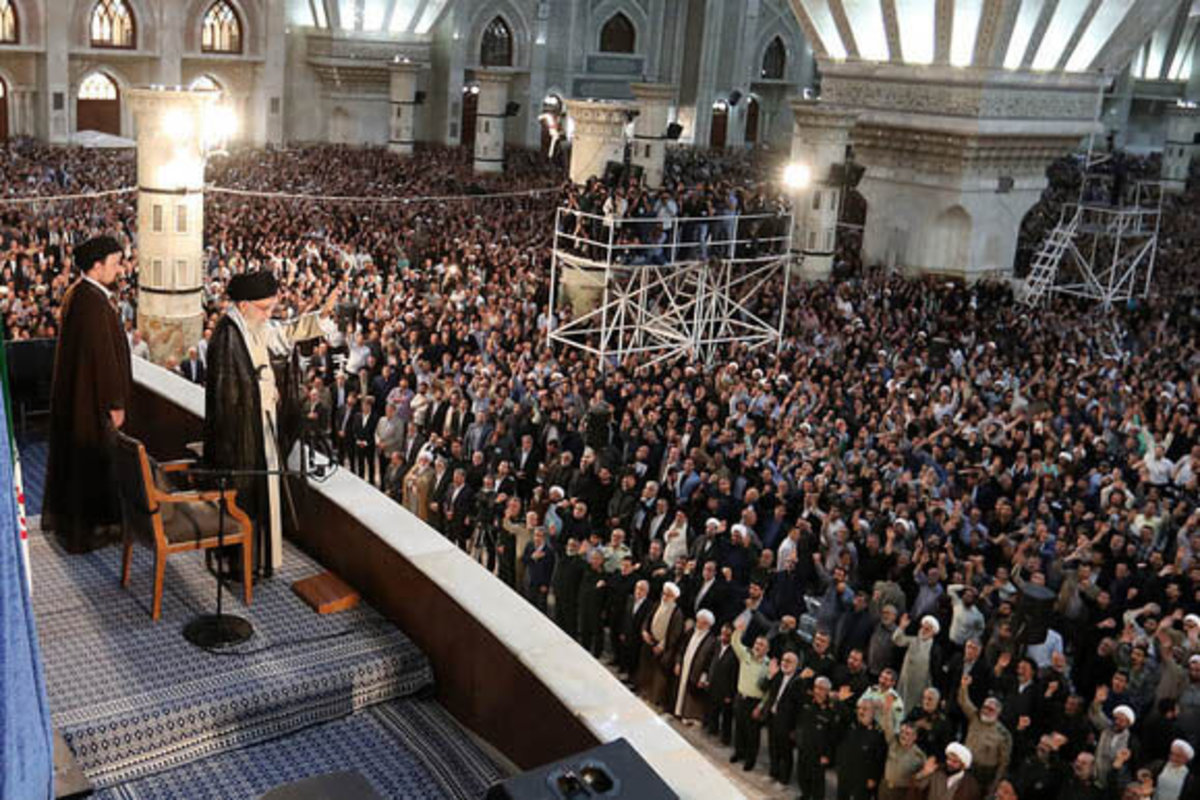 مراسم ارتحال امام و حضور ۳ چهره جنجالی سیاست ایران