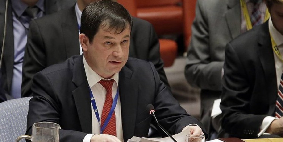 مسکو: بر اساس دیپلماسی اوکراین باید ماکرون را «سوسیس» صدا کنیم