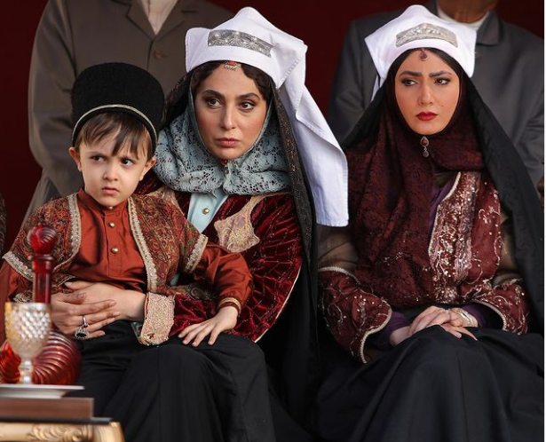پوشش زنان حرمسرا و چادر قجری سمیرا حسن پور