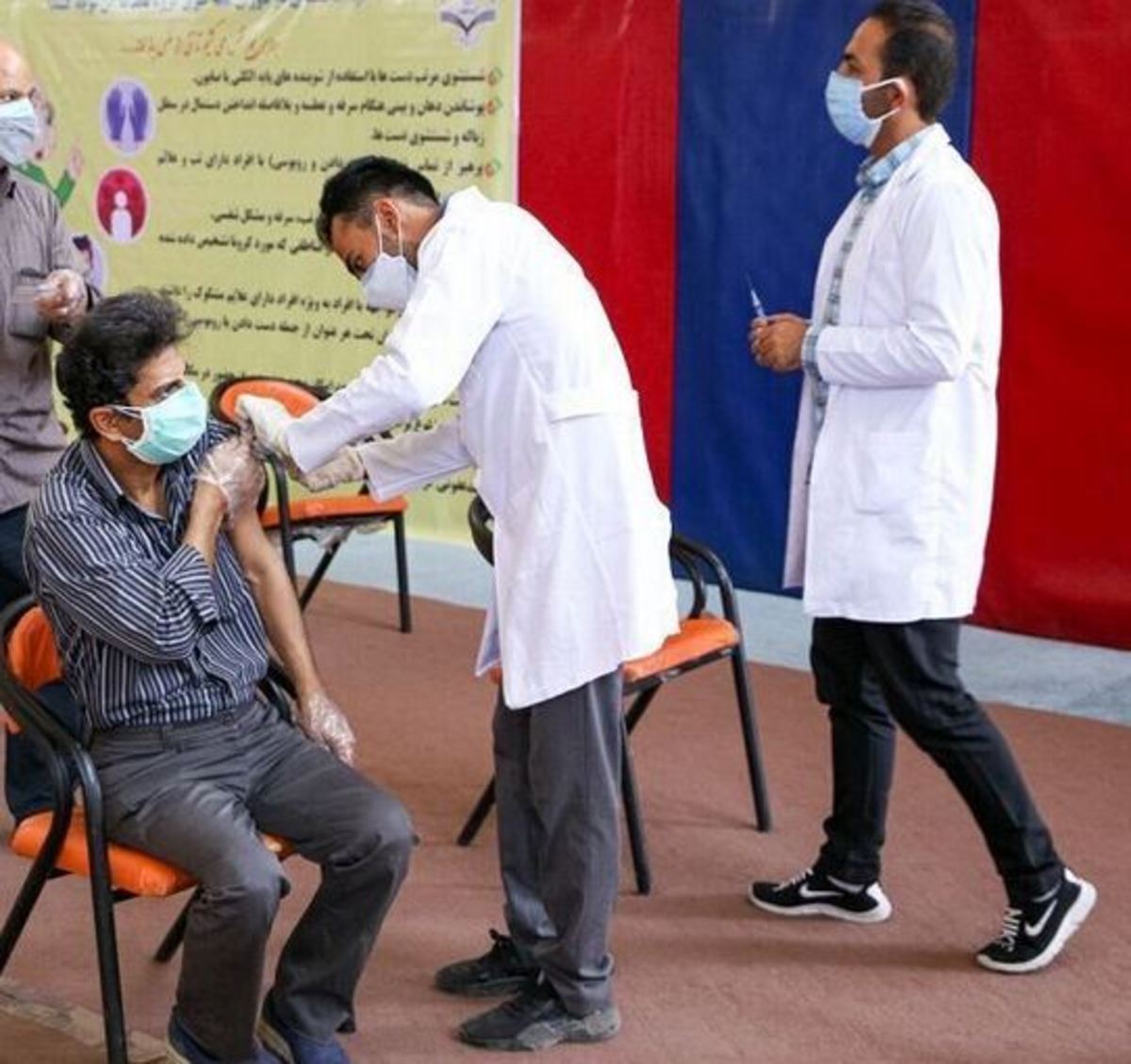 ضرورت تزریق دز چهارم برای مواجه نشدن با پیک هفتم/ هنوز برای اعلام پایان کرونا زود است
