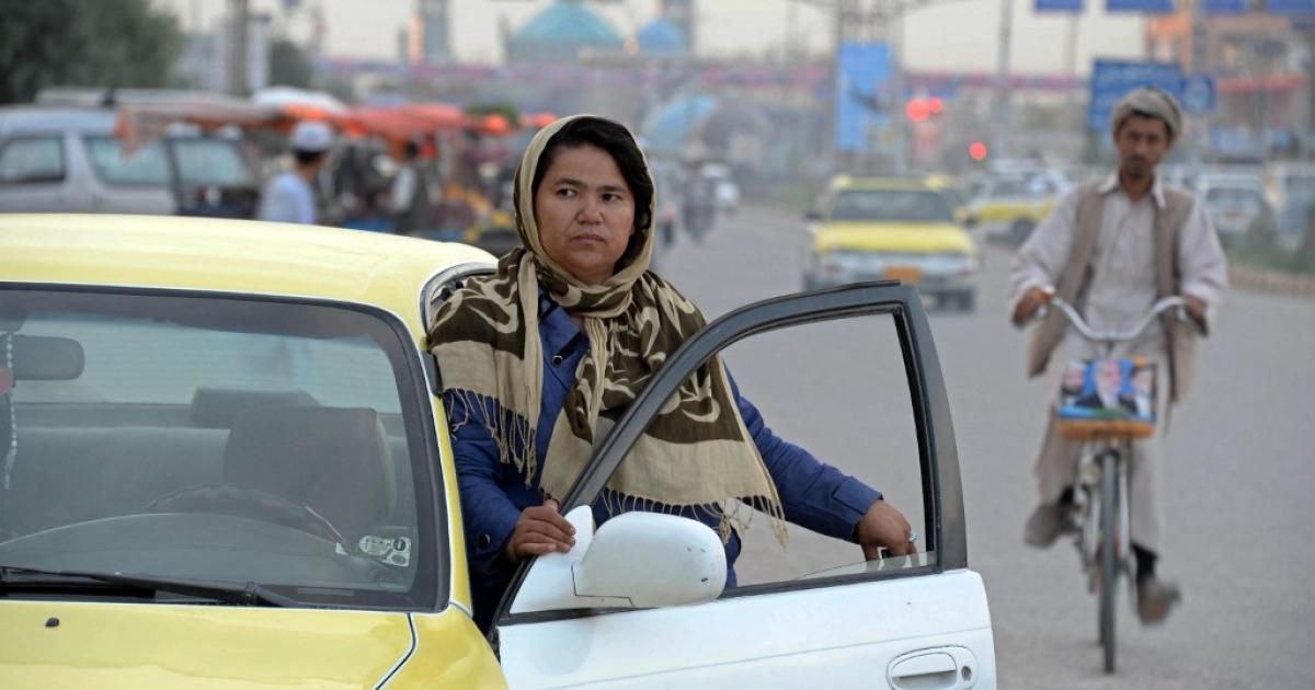 طالبان در خصوص تاکسی سوار شدن زنان دستور جدیدی صادر کردند!