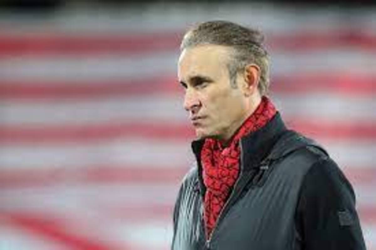 حذف‌ها و پیام‌هایی که گل‌محمدی را محکوم به تغییر می‌کند