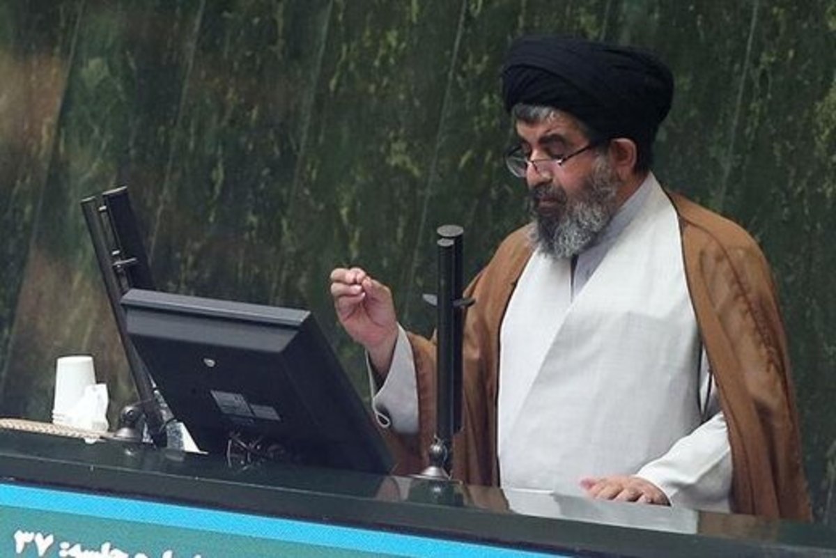 حذف متخصصان و تبدیل وزارت تعاون، کار و رفاه اجتماعی به حیاط‌خلوت وزیر!