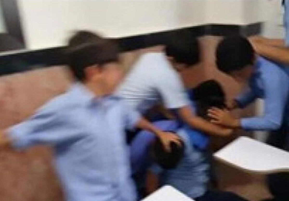 فاصله طبقاتی خشونت و آسیب اجتماعی را بین دانش‌آموزان ایجاد می‌کند
