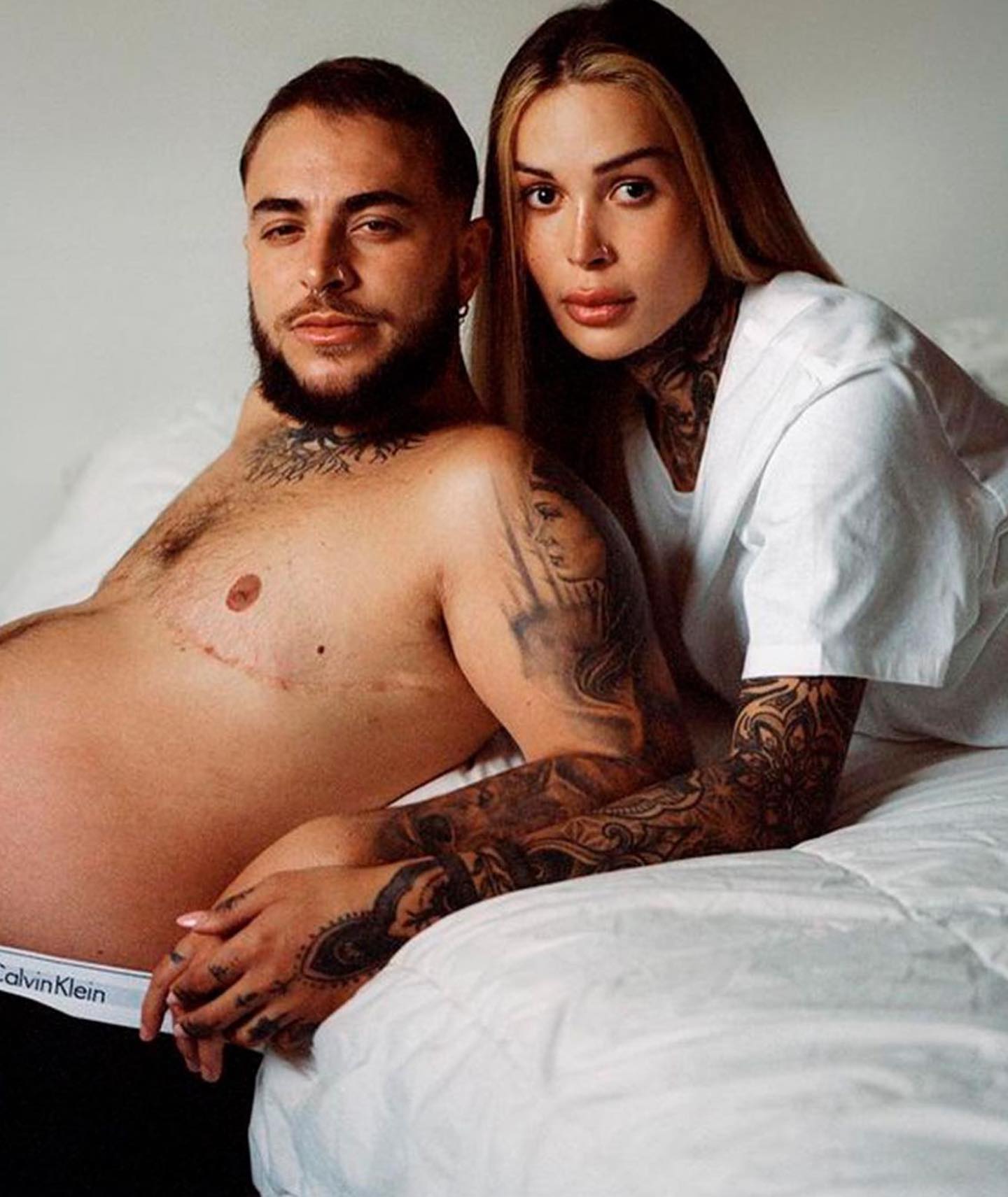 تبلیغات جدید برند Calvin Klein با  مرد حامله