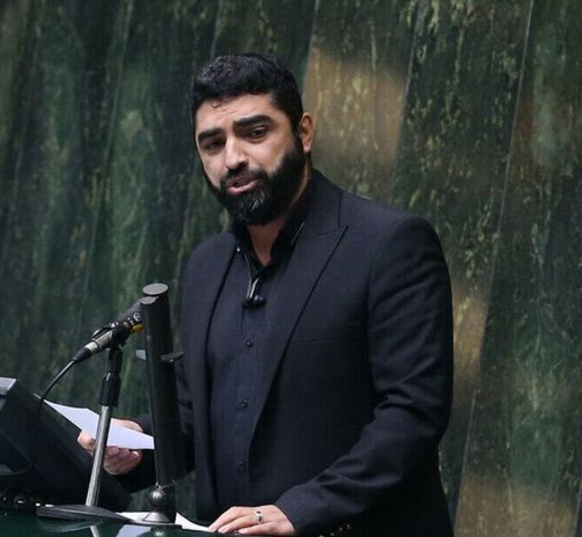 استیضاح وزیر صمت سه ماه پس از رای اعتماد کلید خورد/مجلس از اقدامات هیجانی خودداری کند