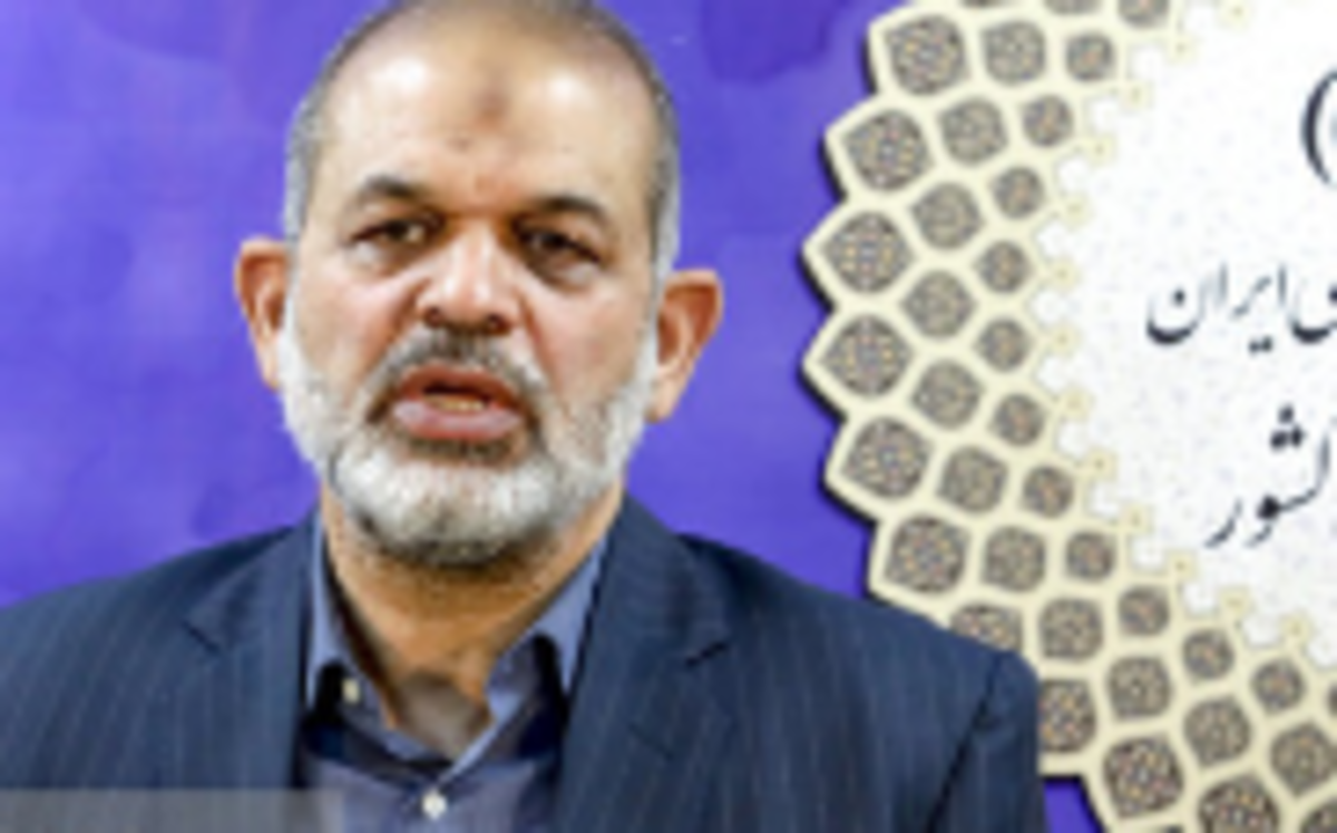 تقلیل استفاده از ماسک در فضای باز غیر متراکم منوط به تصمیم ستاد ملی کرونا