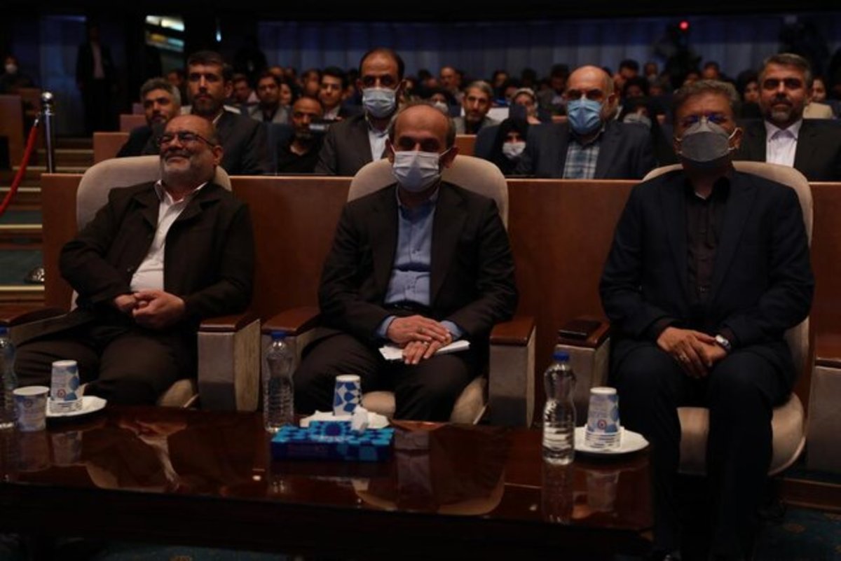 کاش آوینی‌هایی داشتیم که ایثار مدافعان سلامت را تصویر می‌کردند
