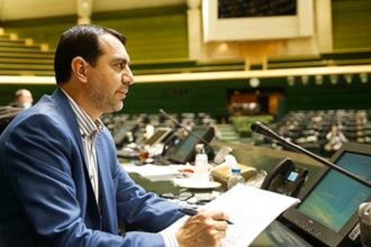 حذف ارز دولتی و آزادسازی واردات خوردو موجب افزایش مقطعی قیمت ارز می‌شود