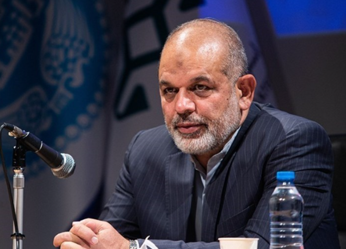 وحیدی: استانداران بر قیمت‌گذاری خدمات و کالا‌های استانی نظارت کنند