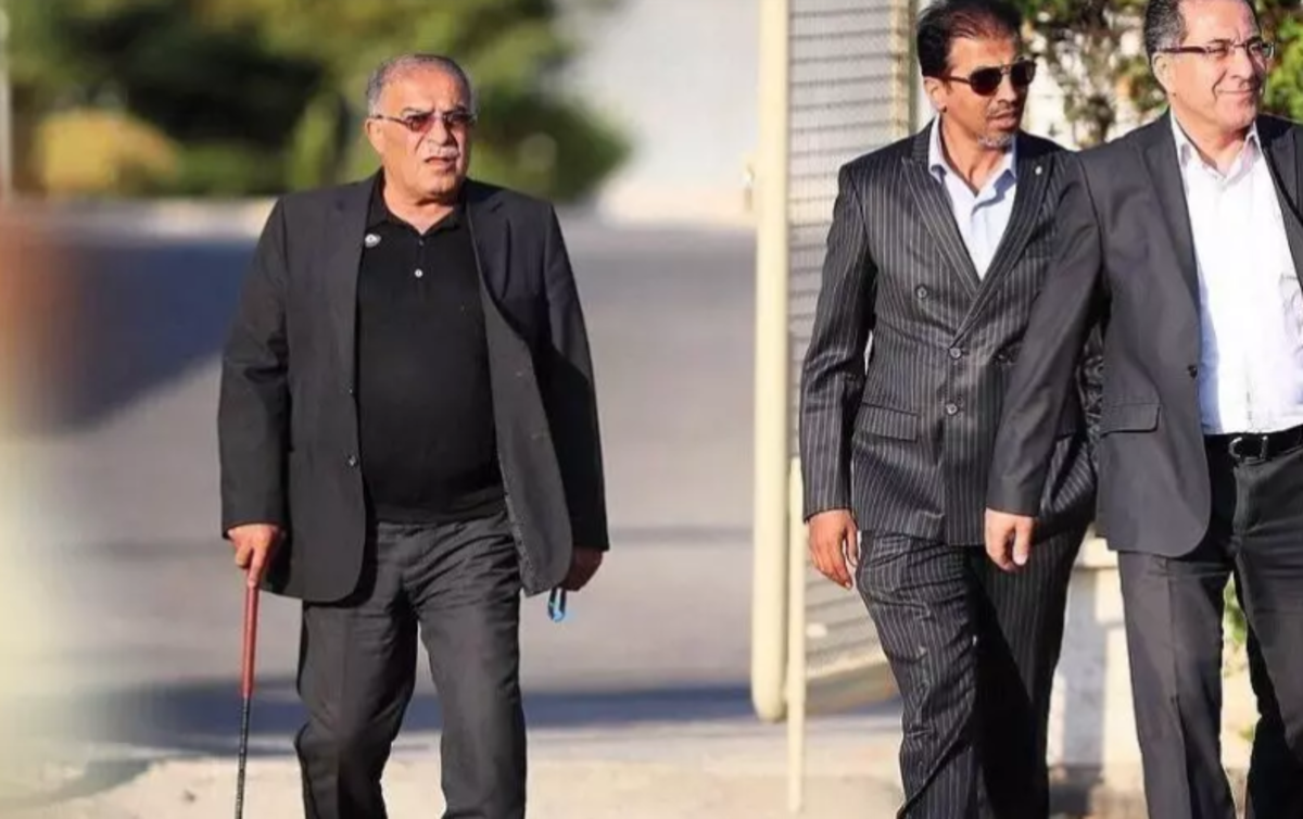 واکنش پیشکسوت استقلال به وعده ۴ جام قهرمانی ساپینتو/به عارف غلامی حق می‌دهم