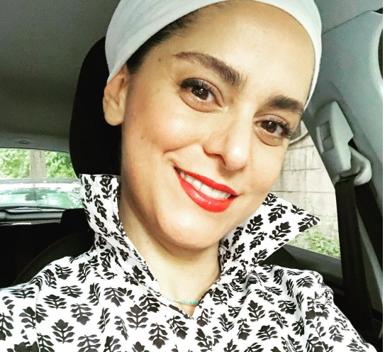 نگاه براق غزل شاکری و میکاپی سبک