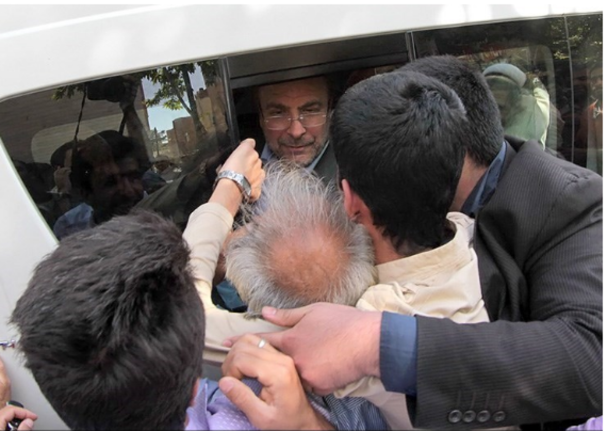 بازدید رئیس مجلس از مرکز توانمندسازی زنان دیشموک/ قالیباف پای درد دل مردم نشست