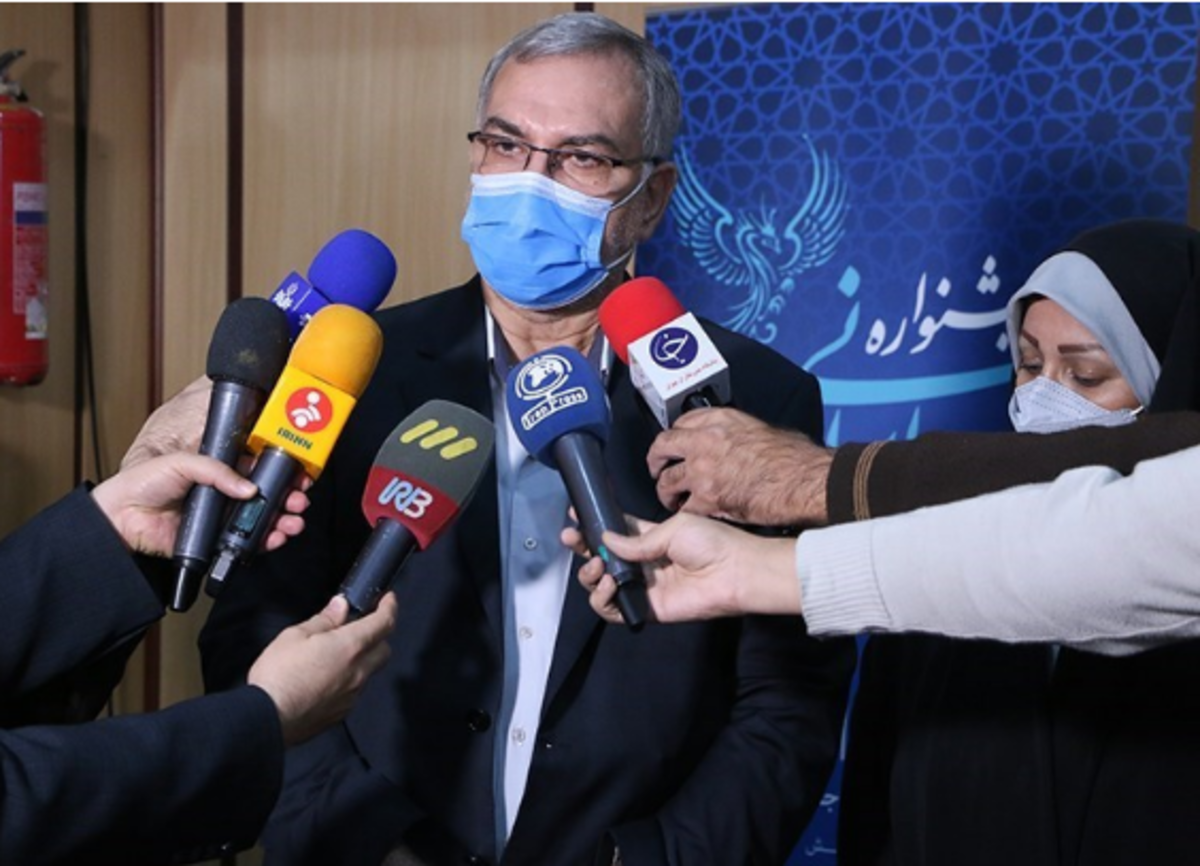 وزیر بهداشت: افراد در سال ۱۴۰۱ یک دُز یادآور واکسن کرونا بزنند