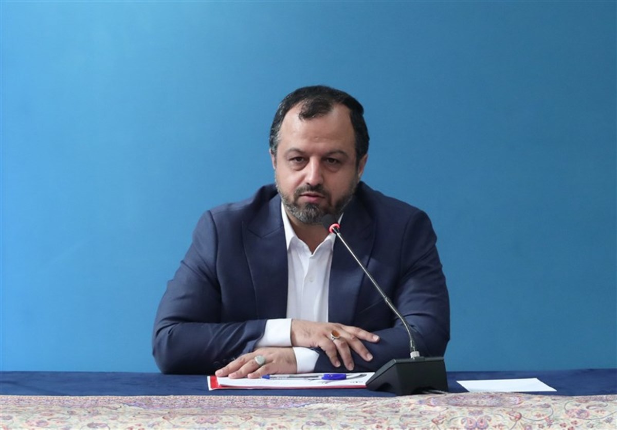 وزیر اقتصاد: نان گران نمی‌شود/ بانک‌ها در ارائه تسهیلات به مردم با تنگنا مواجه‌اند