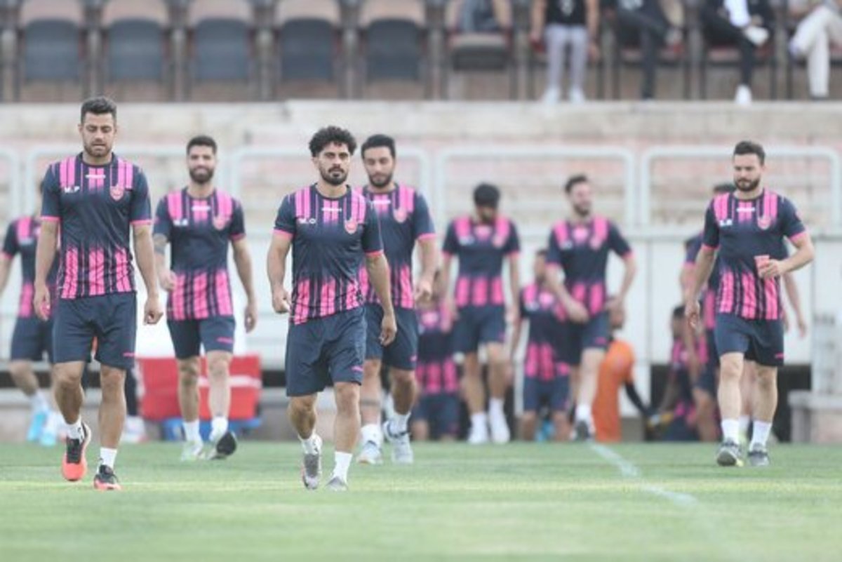 ۲ دستگی ماندن یا رفتن اسکوچیچ به اردوی پرسپولیس هم رسید
