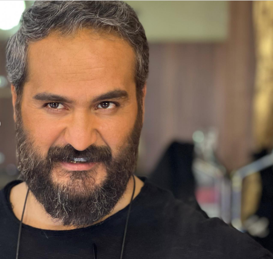 خنده و نگاه خبیثانه میلاد کی مرام