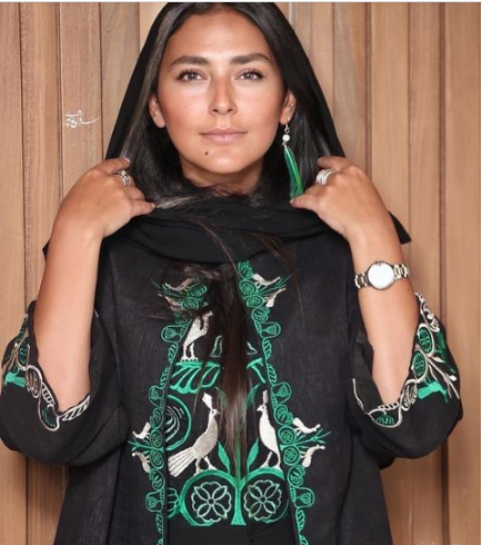 پوست برنزه شدهی هدی زین العابدین پوست برنزه شدهی هدی زین العابدین