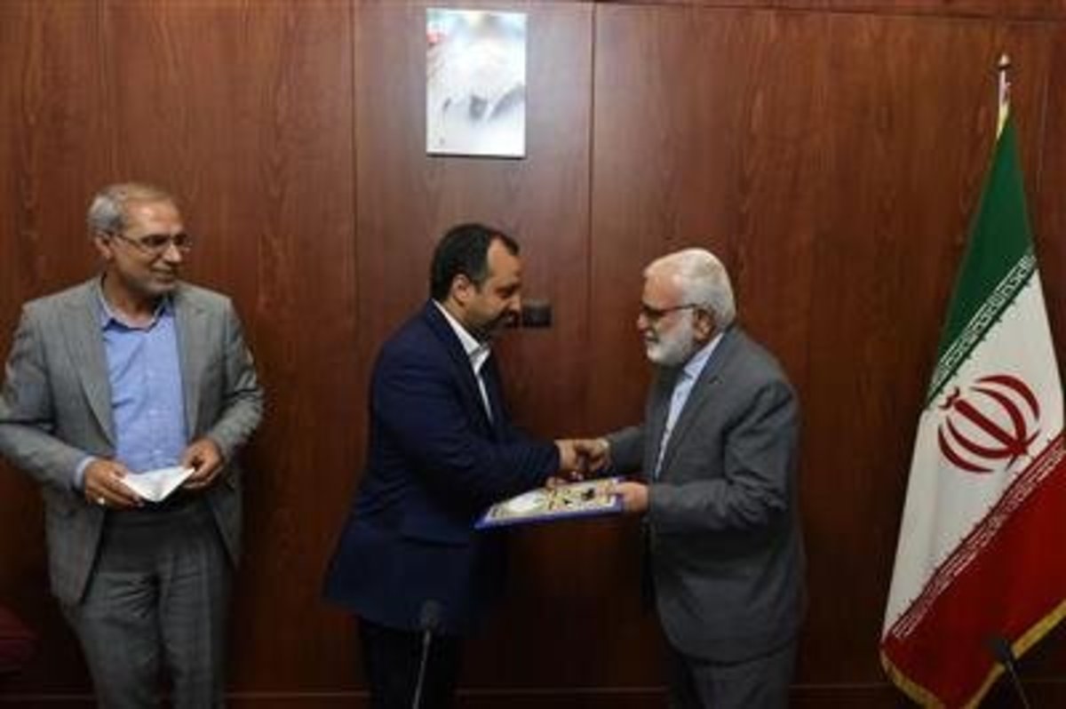 واگذاری شش هزار کولر گازی به کمیته امداد امام خمینی (ره)