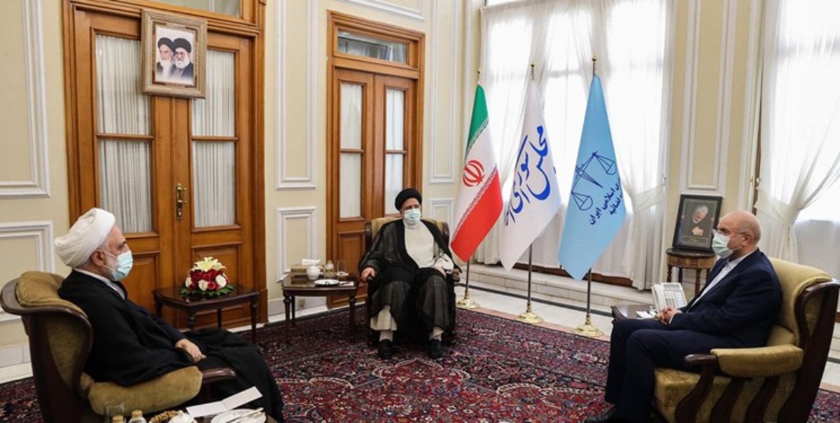 سران قوا درباره مسائل جاری و تحولات منطقه‌ای به گفتگو نشستند