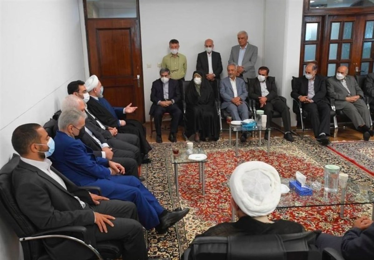 جزئیات دیدار اخیر دولتمردان سابق/ حق شناس: محور جلسه با روحانی مسائل اقتصادی بود