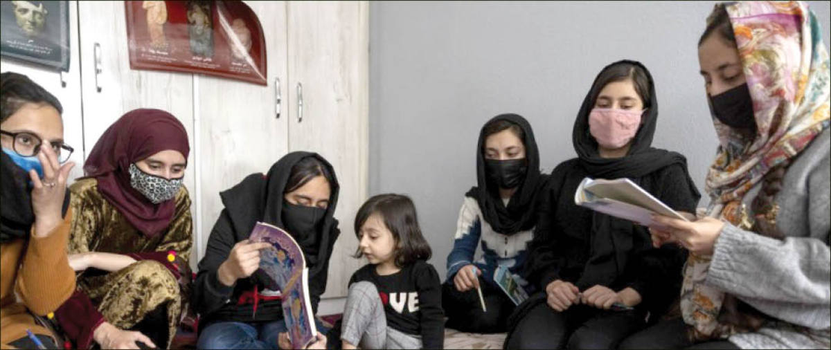 طالبان مجبور به بازگشایی مدارس دخترانه می‌شود؟