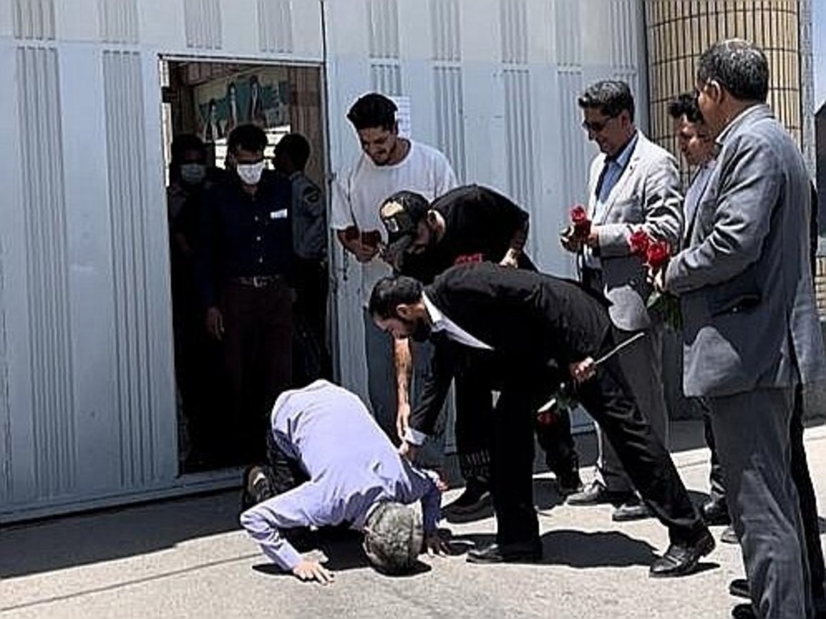 آزادی ۱۲ زندانی و خرید ۱۲ جهیزیه به همت گروه جهادی شهید زمانی‌نیا