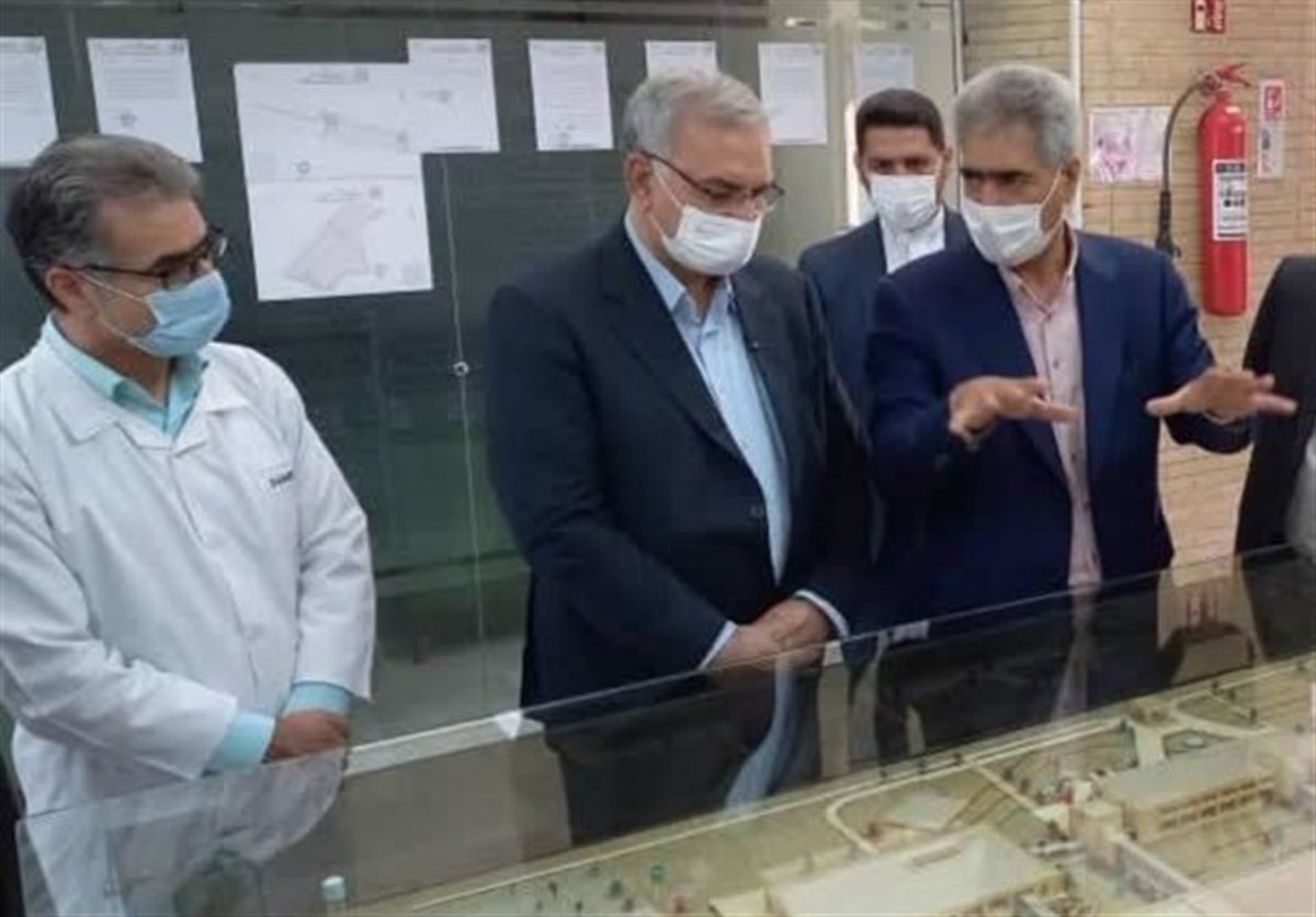 وزیر بهداشت از شرکت سرم‌سازی ثامن مشهد مقدس بازدید کرد