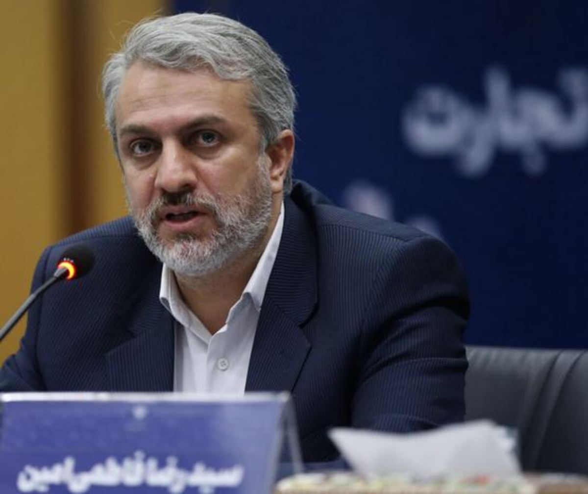 مخالف استیضاح فاطمی امین هستم/ باید به وزیر کمک کرد