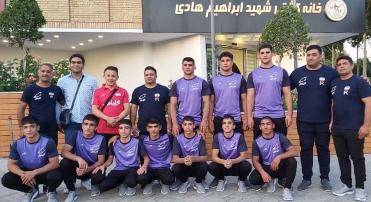 علیرضا دبیر: مثل شیر بجنگید!