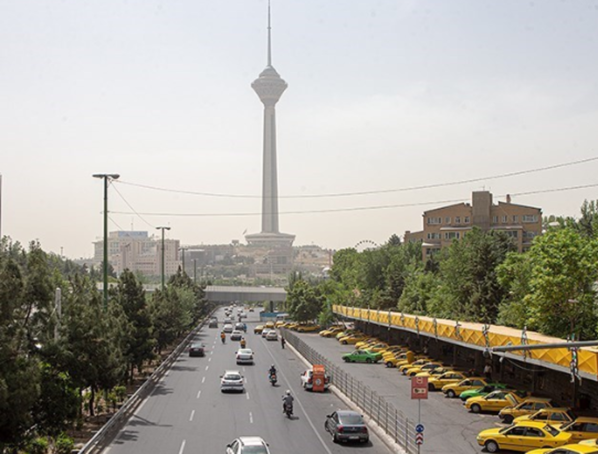 هشدار اورژانس به شهروندان تهرانی در پی وقوع گردوغبار و طوفان