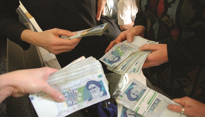 تنها در یک ماه رشد نقدینگی منفی شد؟!